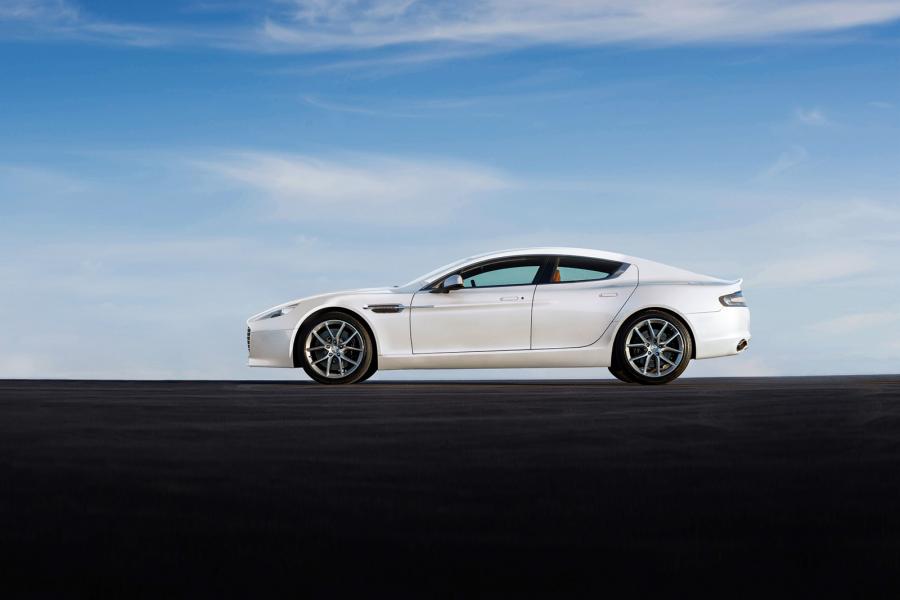  Aston Martin Rapide S 2013 года  (UK) (фото 30 из 36)